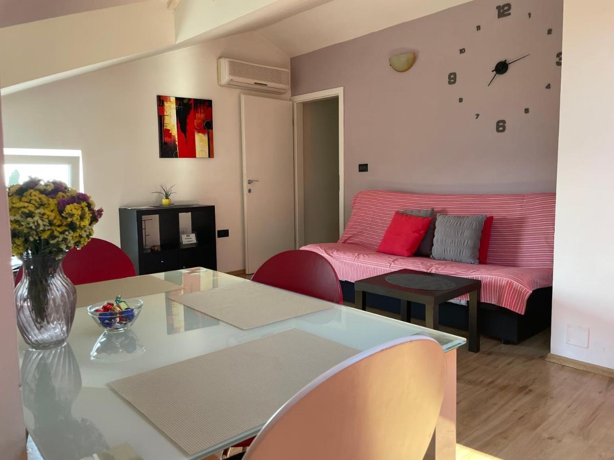 Apartments Mery Ровинь Экстерьер фото