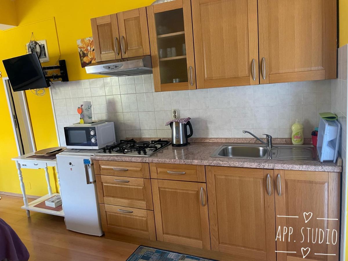 Apartments Mery Ровинь Экстерьер фото